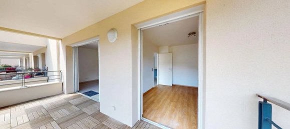 1 bedroom Apartment in Emerainville, France No. 330363 10