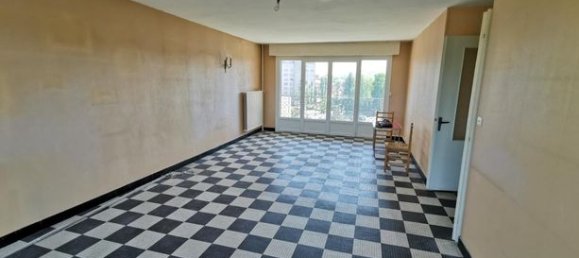 3 bedrooms Apartment in Sainte-Catherine, France No. 312280 4