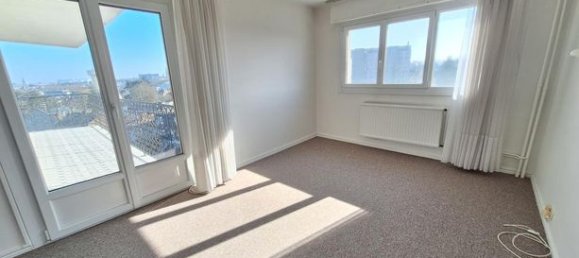 3 bedrooms Apartment in Sainte-Catherine, France No. 312280 2