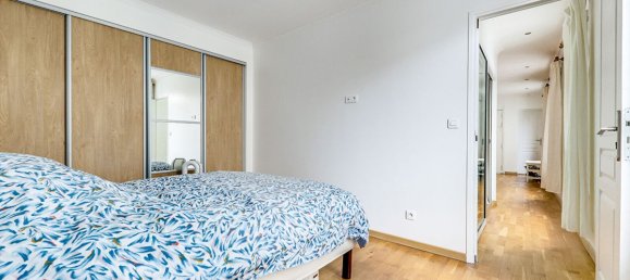 2 bedrooms Apartment in Paris, France No. 141984 9