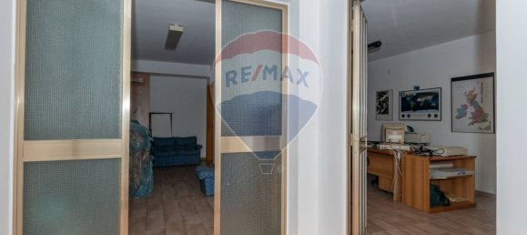 Propiedad comercial de 10 habitaciónes en Ragusa, Italy No. 55099 2