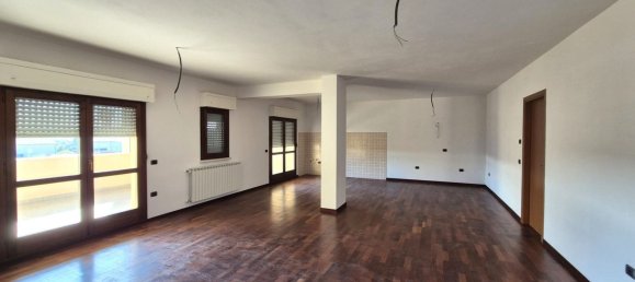 4 chambres Penthouse à Santa Croce sull'Arno, Italy No. 70897 11