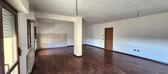 4 chambres Penthouse à Santa Croce sull'Arno, Italy No. 70897 2