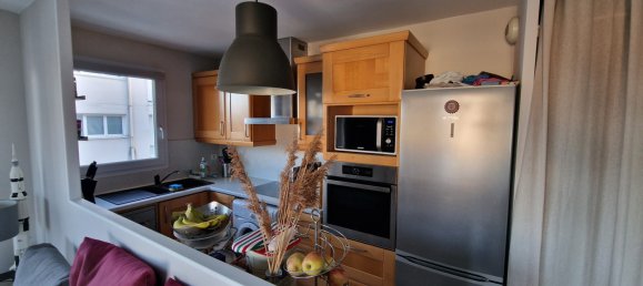 2 bedrooms Apartment in Carrieres-sur-Seine, France No. 161898 3