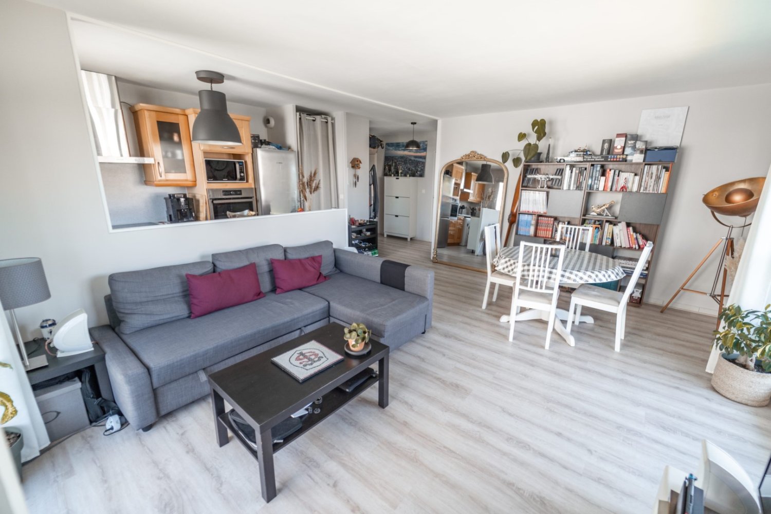 2 bedrooms Apartment in Carrieres-sur-Seine, France No. 161898