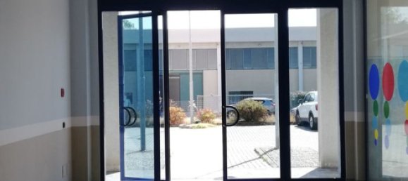 300m² Office in Nova Milanese, Italy No. 149956 5