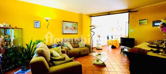 Дом с 3 спальнями в Рончелло, Италия № 380369 7