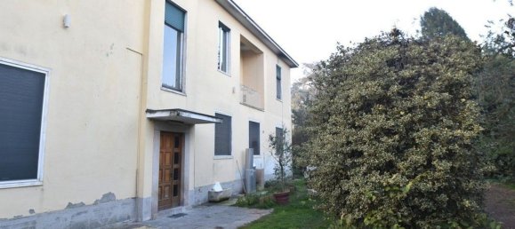3 rooms Apartment in Magenta, Italy No. 80708 2