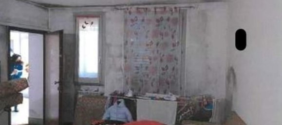 2-salle Appartement à Castano Primo, Italy No. 2614 4