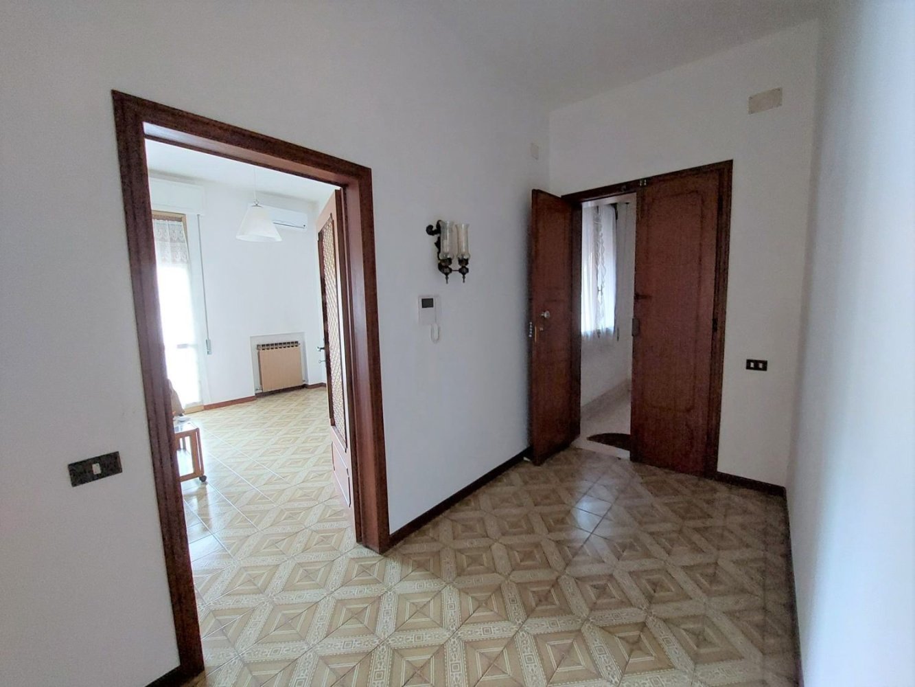Apartamento de 5 habitaciónes en Certaldo, Italy No. 306846