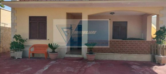 Villa de 4 habitaciónes en Syracuse, Italy No. 246139 3