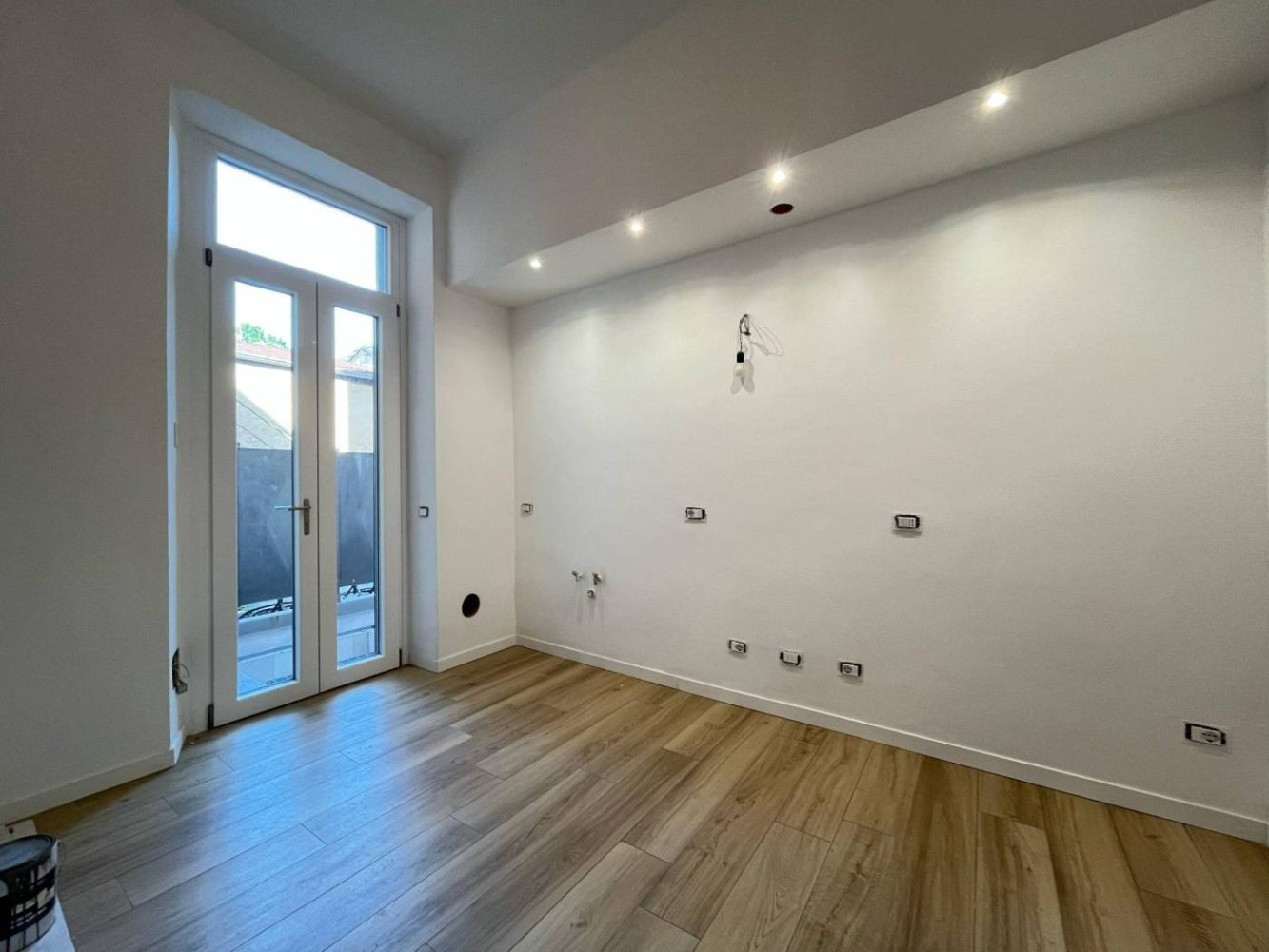 2 Schlafzimmer Wohnung in Milan, Italy, Nr. 384188