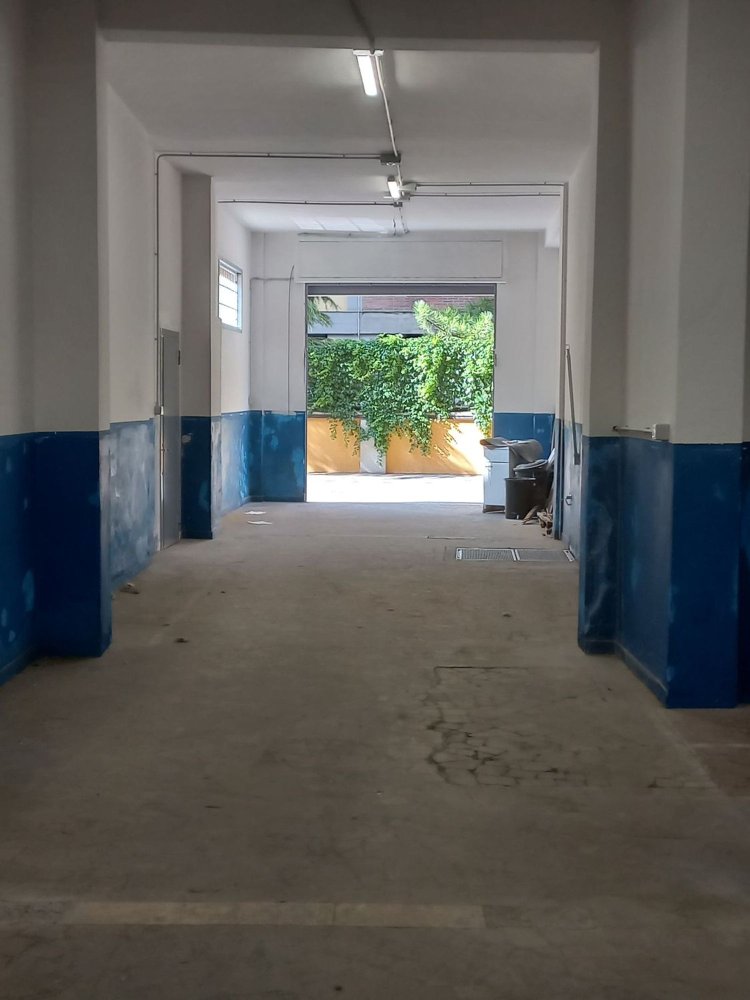 3m² Garage in Bologna, Italy No. 9337