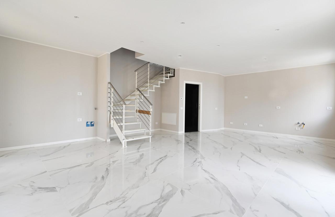 5 rooms Villa in Parma, Italy No. 237766