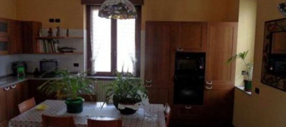 Вилла с 4 комнатами в Монца, Италия № 6250 2