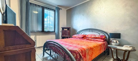 Casa de 5 divisões em Oleggio, Italy N.º 297044 10