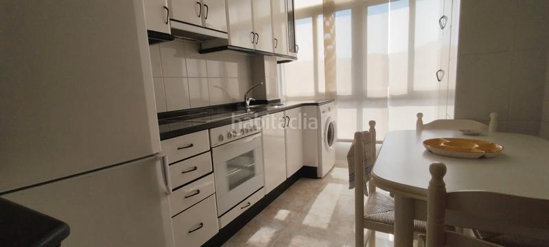 Apartamento de 3 dormitorios en Orense, Spain No. 157753