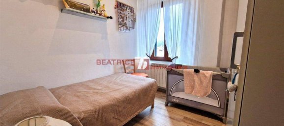 3 bedrooms House in Lucca, Italy No. 12293 25