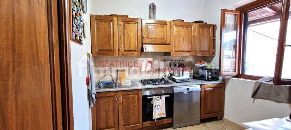 3 bedrooms House in Lucca, Italy No. 12293 13