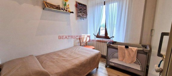 3 bedrooms House in Lucca, Italy No. 12293 24