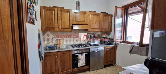 3 bedrooms House in Lucca, Italy No. 12293 14