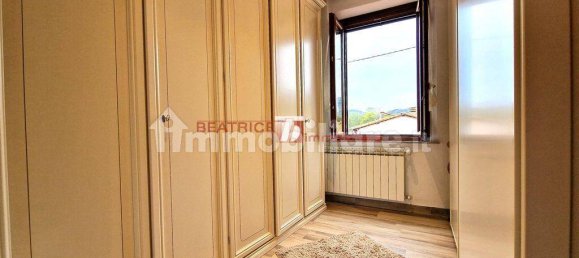 3 bedrooms House in Lucca, Italy No. 12293 27