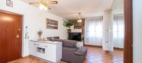 5 bedrooms Apartment in Pistoia, Italy No. 326830 11