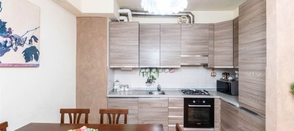 5 bedrooms Apartment in Pistoia, Italy No. 326830 10