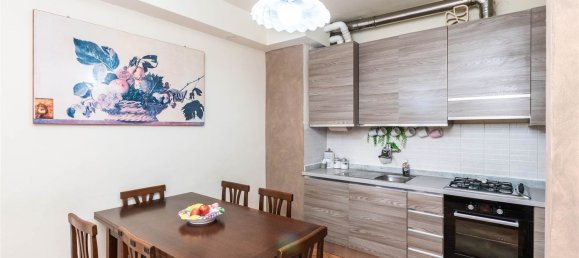 5 bedrooms Apartment in Pistoia, Italy No. 326830 6