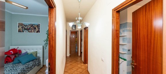5 bedrooms Apartment in Pistoia, Italy No. 326830 14