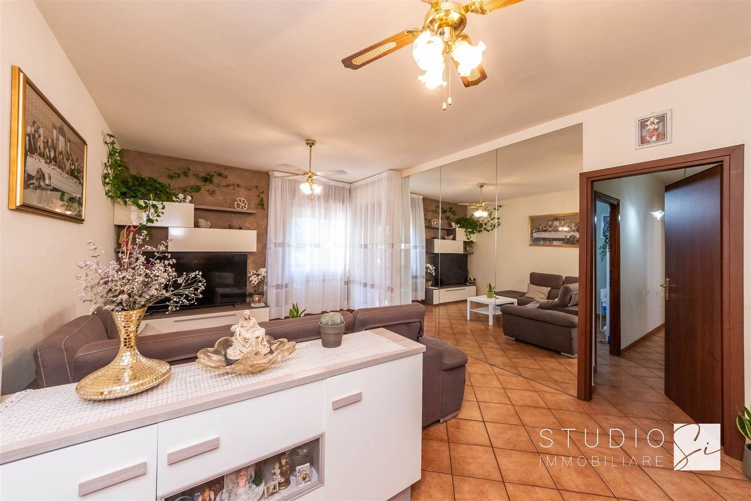 5 bedrooms Apartment in Pistoia, Italy No. 326830