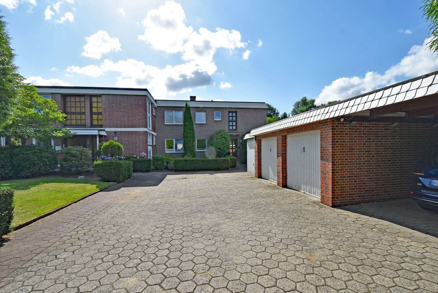 Здание 549м² в Штормарн, Германия № 230669