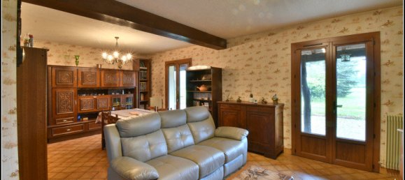 4 bedrooms House in Saint-Saturnin, France No. 50543 2