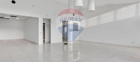Imóvel comercial de 3 divisões em Pieve Emanuele, Italy N.º 265349 10