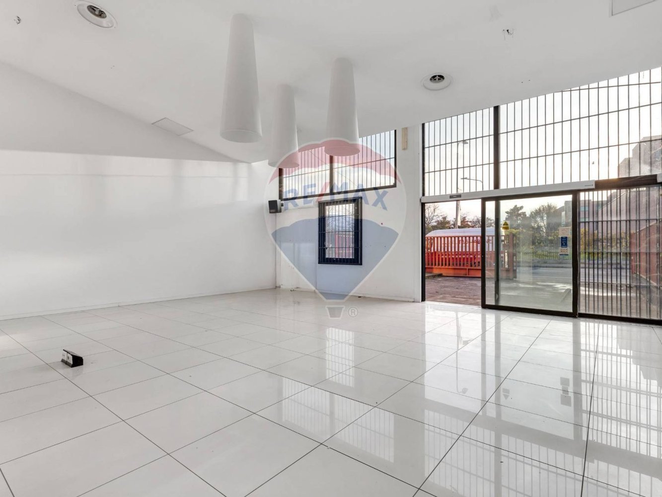 Imóvel comercial de 3 divisões em Pieve Emanuele, Italy N.º 265349