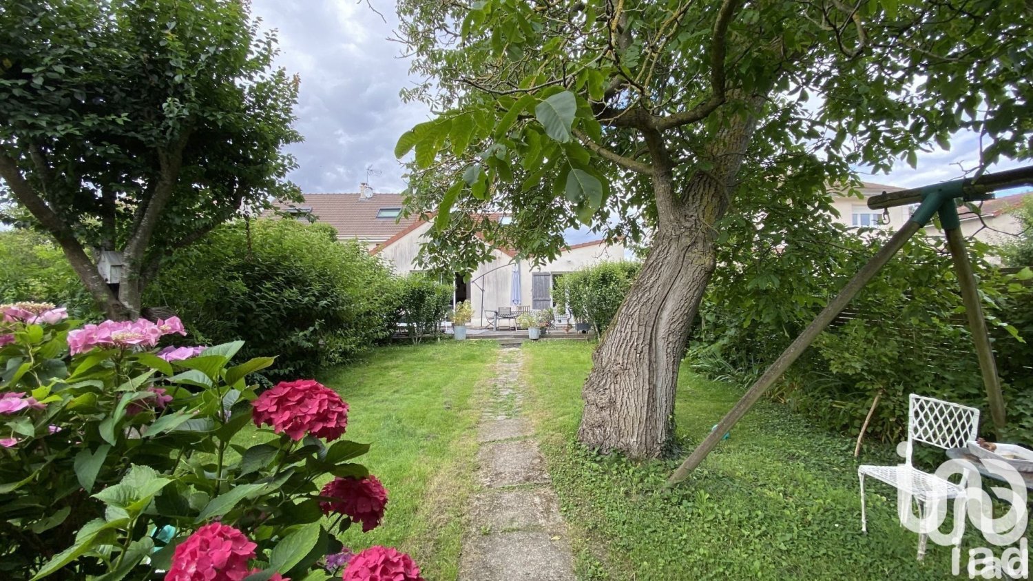 Дом с 4 спальнями в Маньи-ле-Амо, Франция № 322056