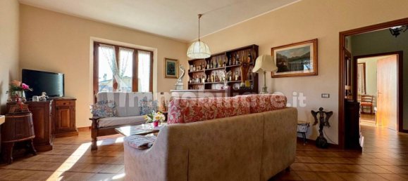 4 bedrooms Villa in Fucecchio, Italy No. 62339 12