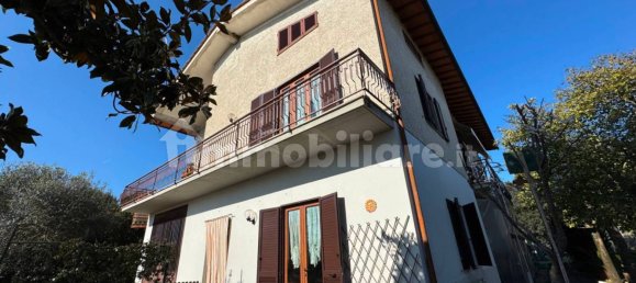 4 bedrooms Villa in Fucecchio, Italy No. 62339 9