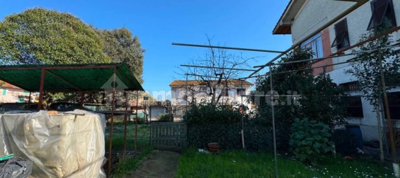 4 bedrooms Villa in Fucecchio, Italy No. 62339 35