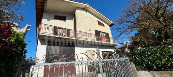 4 bedrooms Villa in Fucecchio, Italy No. 62339 5