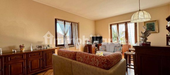 4 bedrooms Villa in Fucecchio, Italy No. 62339 11