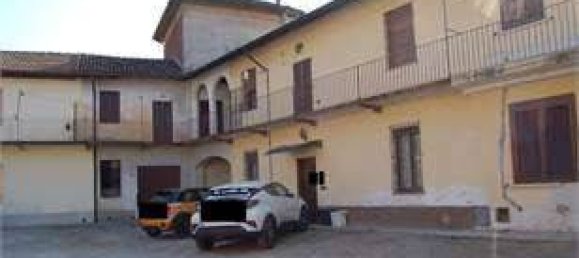 2 bedrooms Apartment in Castellanza, Italy No. 184864 3