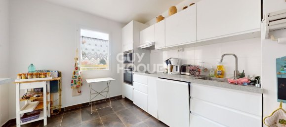 Apartamento de 2 dormitorios en Eaubonne, France No. 167114 4
