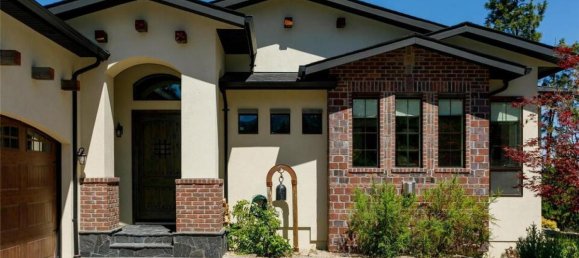 4 bedrooms House in British Columbia, Canada No. 1165 9