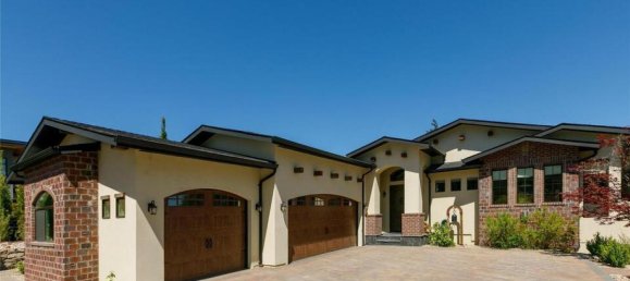 4 bedrooms House in British Columbia, Canada No. 1165 7