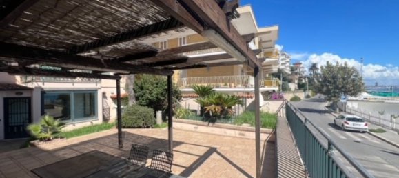 5 rooms Apartment in Anzio, Italy No. 48601 2