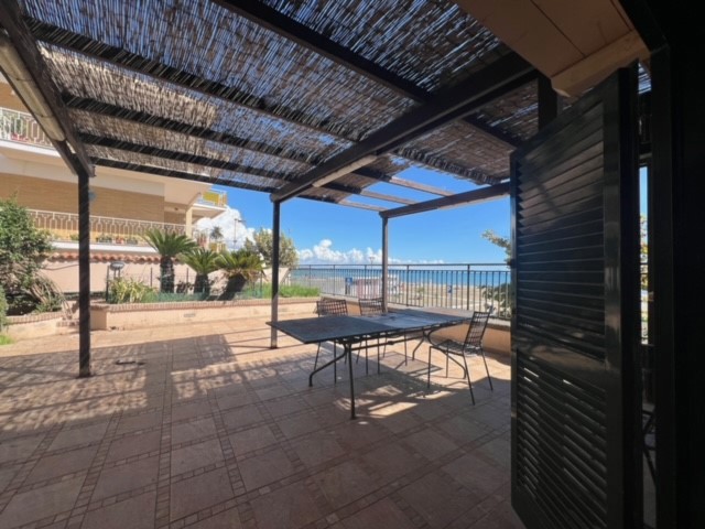 5 rooms Apartment in Anzio, Italy No. 48601