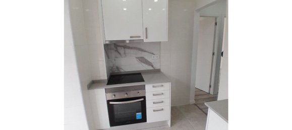 Studio in Lisbon, Portugal No. 154009 14