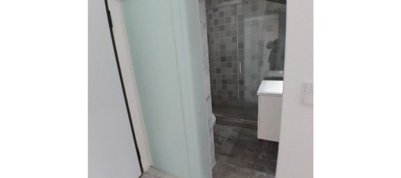 Studio in Lisbon, Portugal No. 154009 22