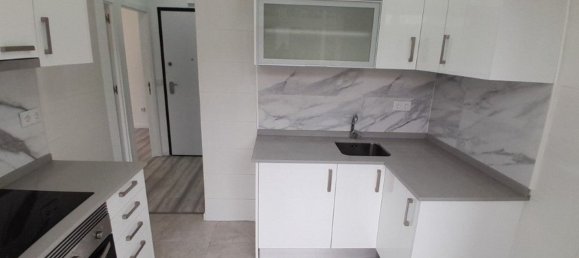 Studio in Lisbon, Portugal No. 154009 20